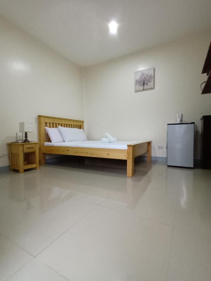 Grae'S Apartelle Moalboal Exterior photo