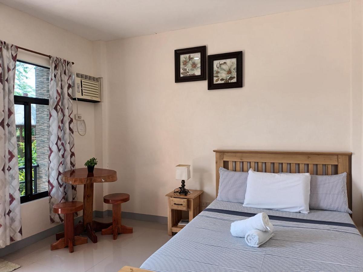 Grae'S Apartelle Moalboal Exterior photo