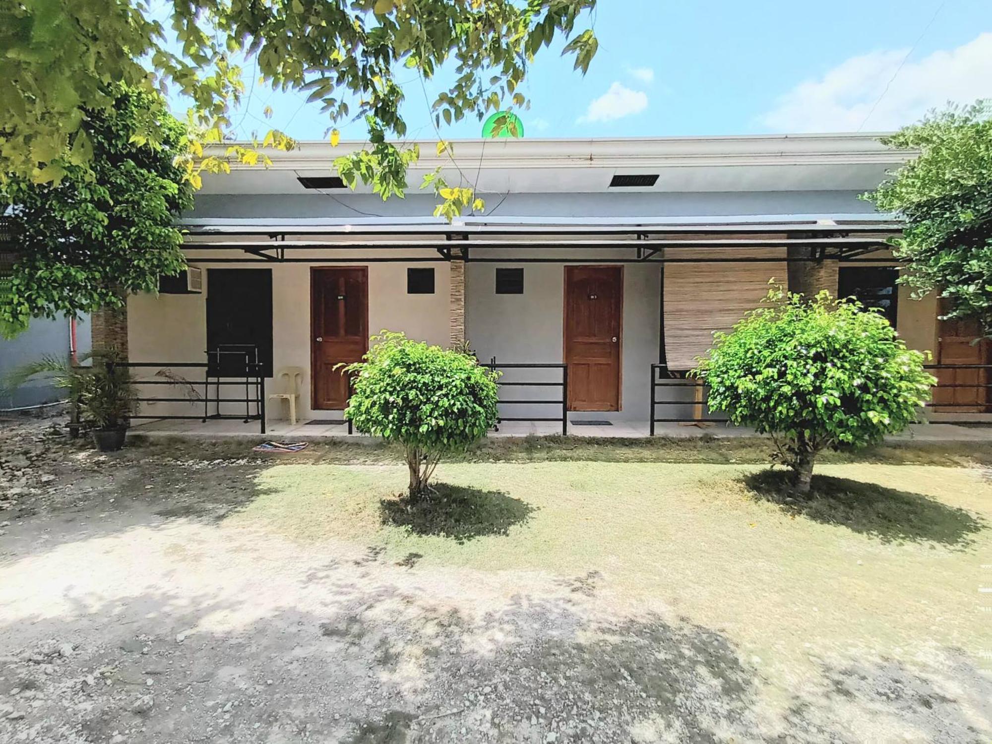 Grae'S Apartelle Moalboal Exterior photo