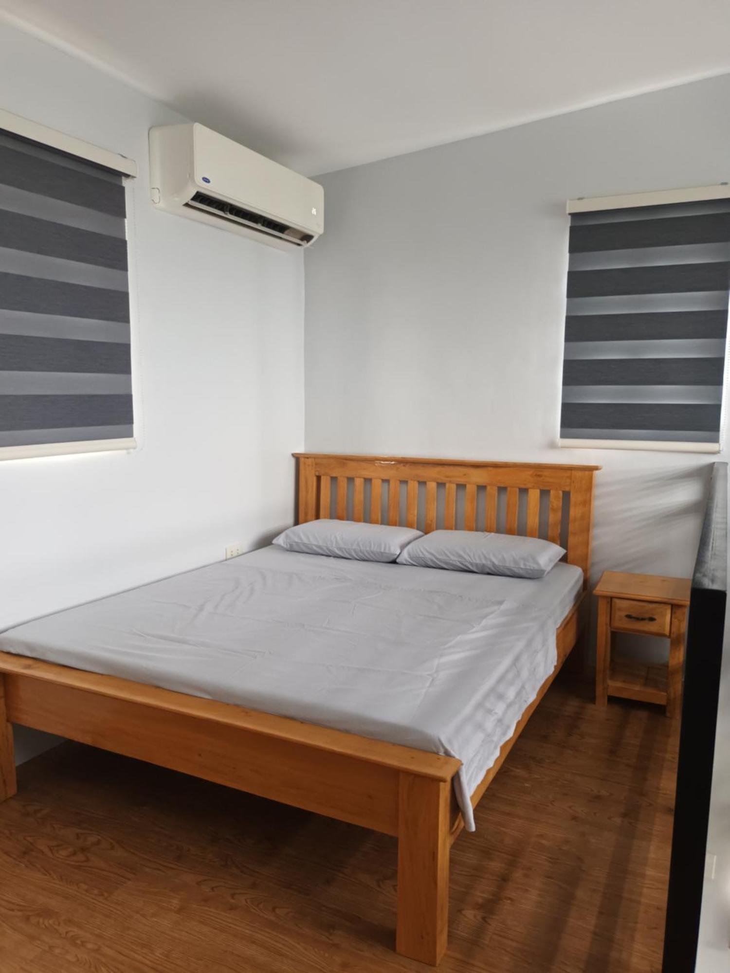 Grae'S Apartelle Moalboal Exterior photo