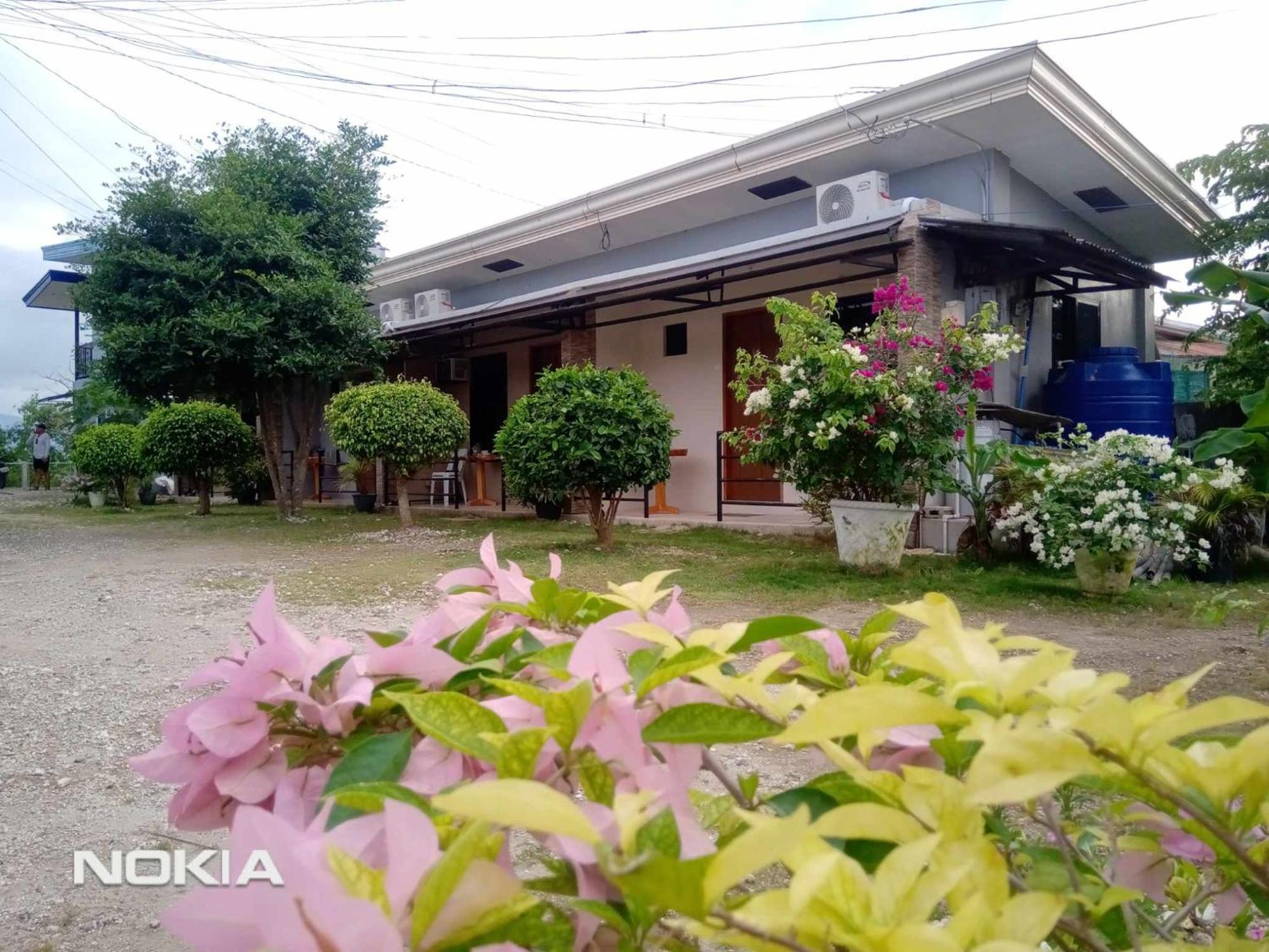Grae'S Apartelle Moalboal Exterior photo
