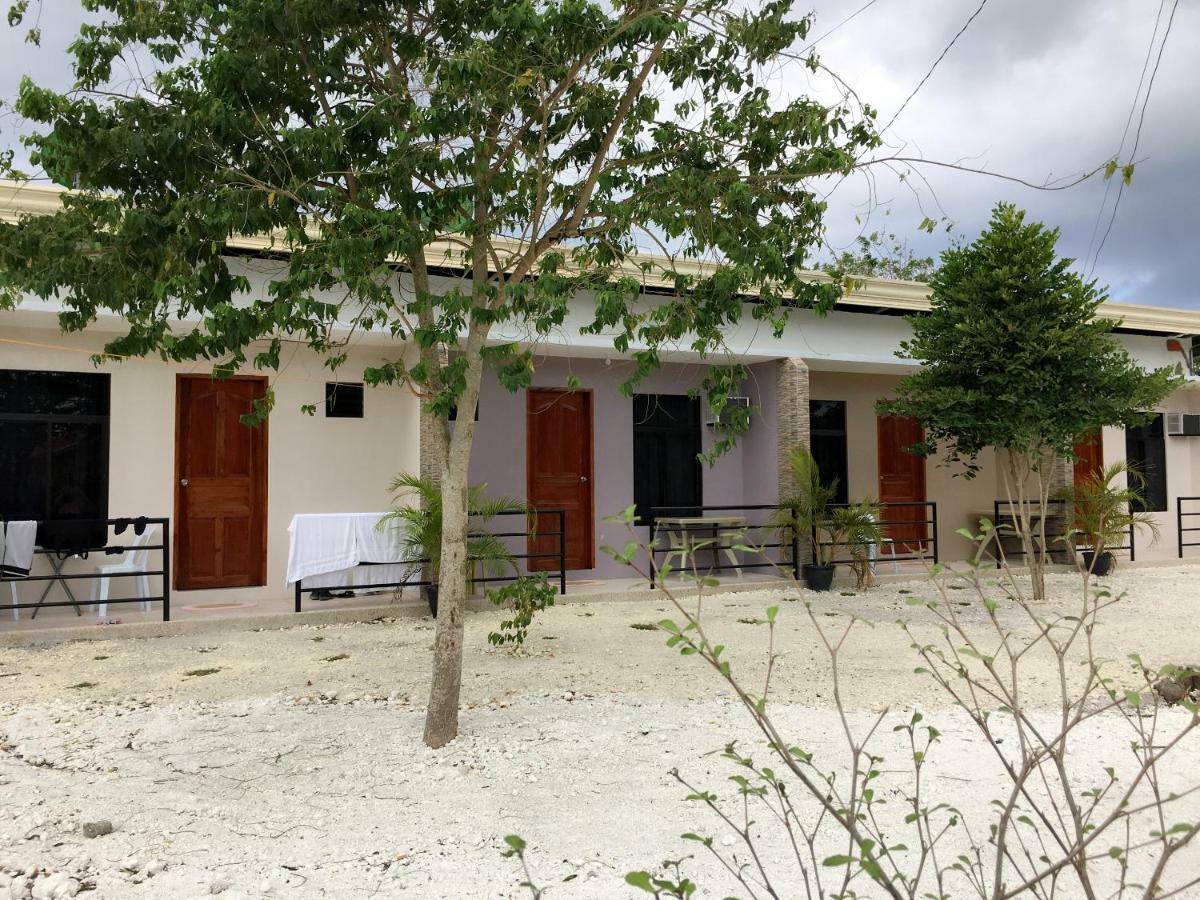 Grae'S Apartelle Moalboal Exterior photo